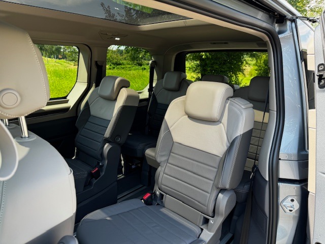 VW T7 MULTIVAN 2.0 TDI Style Liberty DSG