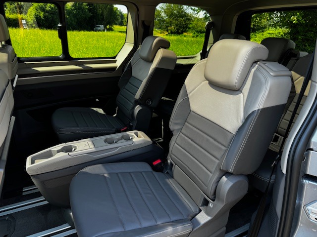 VW T7 MULTIVAN 2.0 TDI Style Liberty DSG