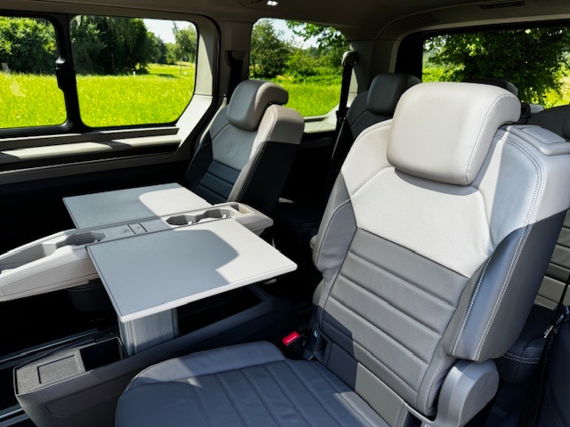 VW T7 MULTIVAN 2.0 TDI Style Liberty DSG