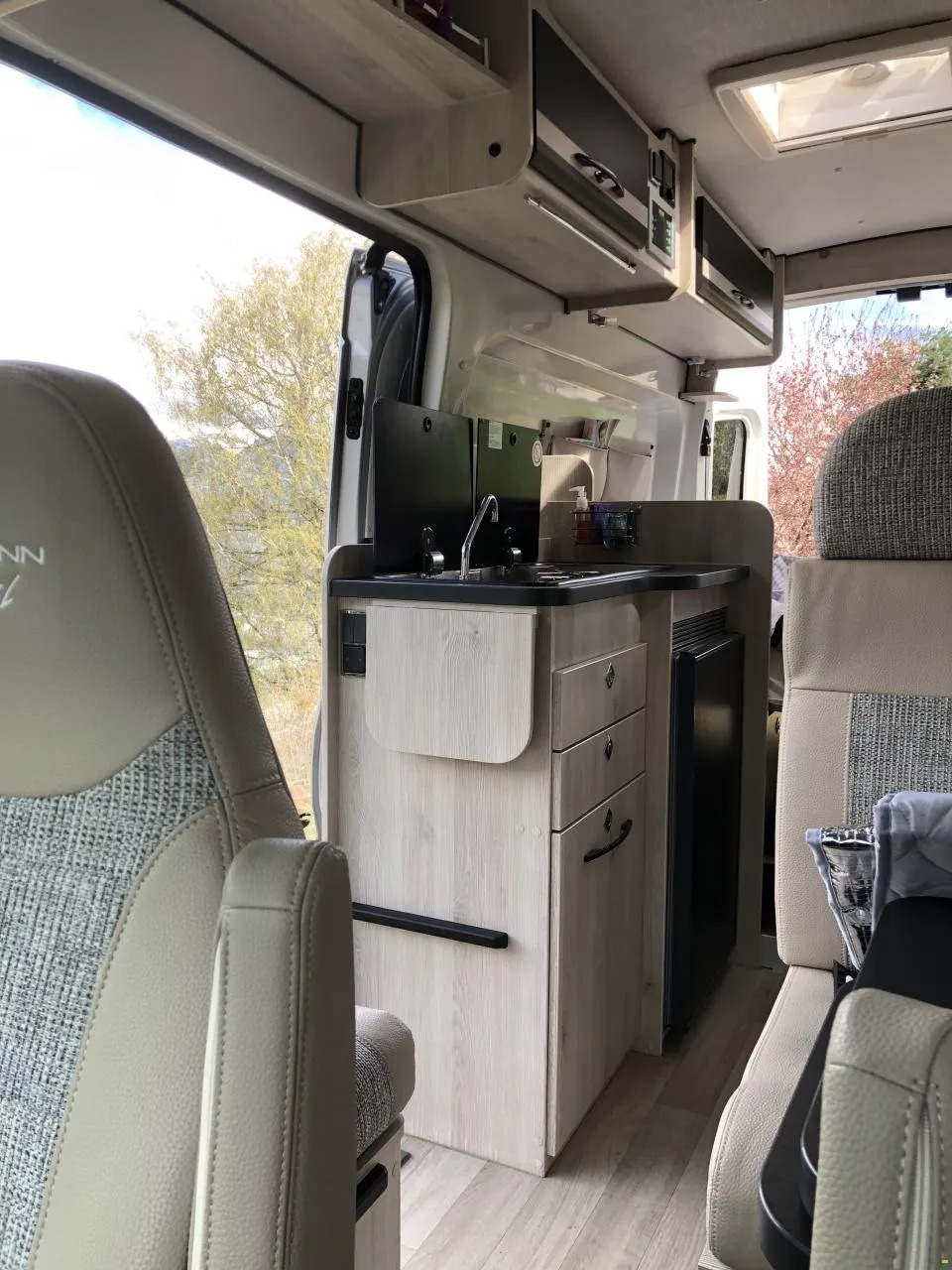 Karmann Dexter 560 AW 4x4 Ford Transit Mobil