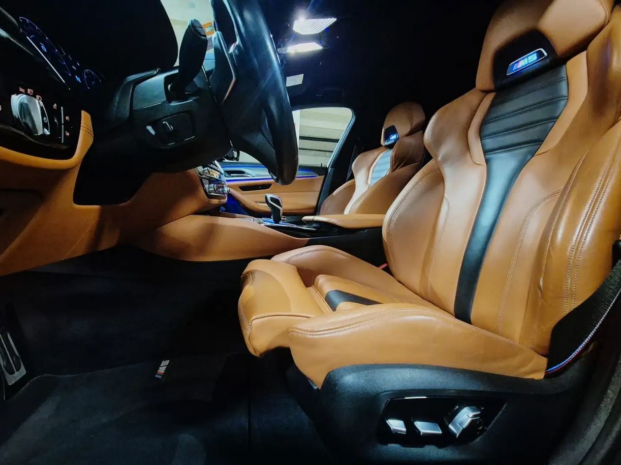 BMW M5 COMPETITION WERKSLACKIERUNG FROZEN BLUE