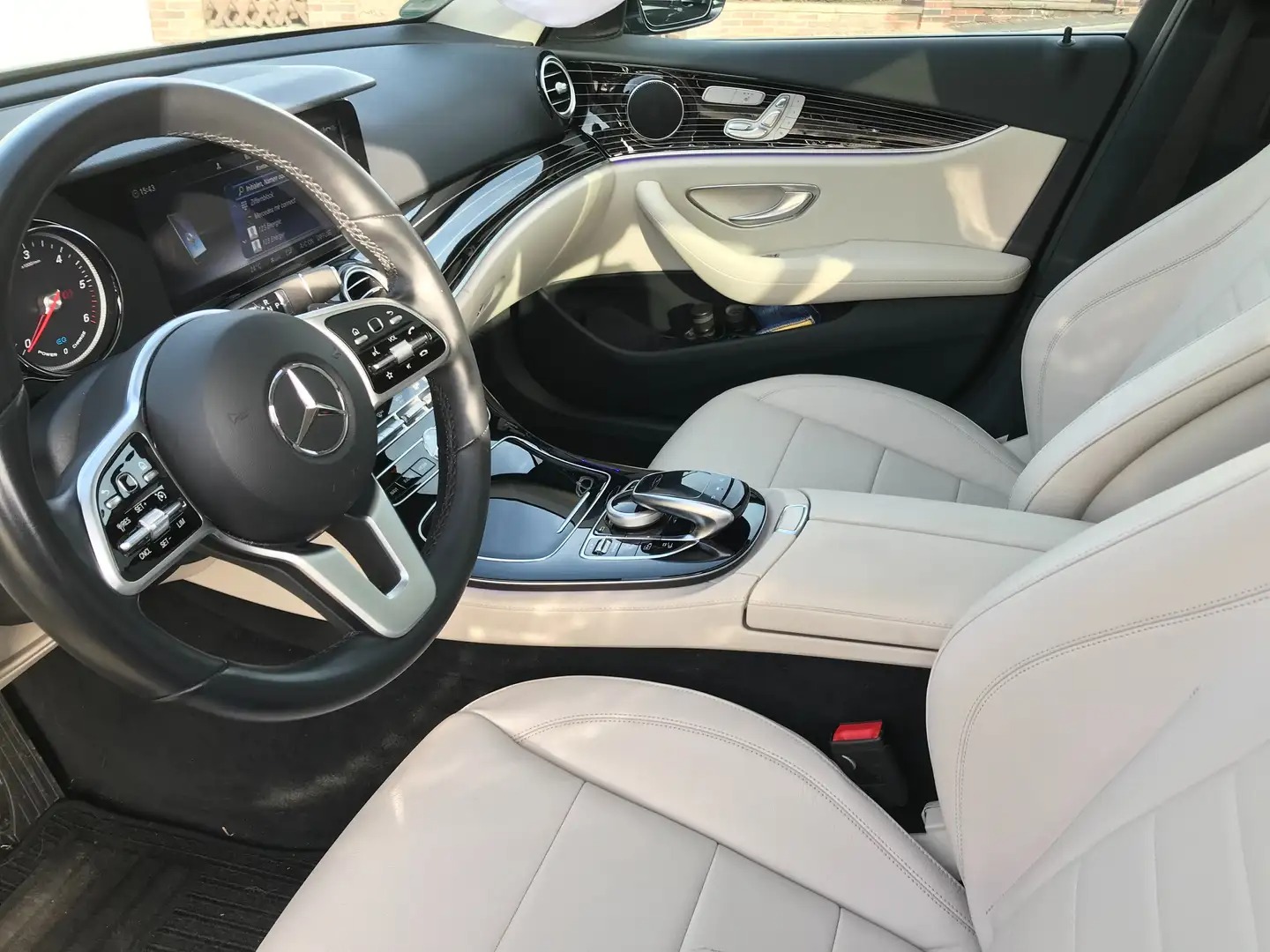 Mercedes-Benz E 300 d T 9G-Tronic Avantgarde Hybrid elekt./ Diesel