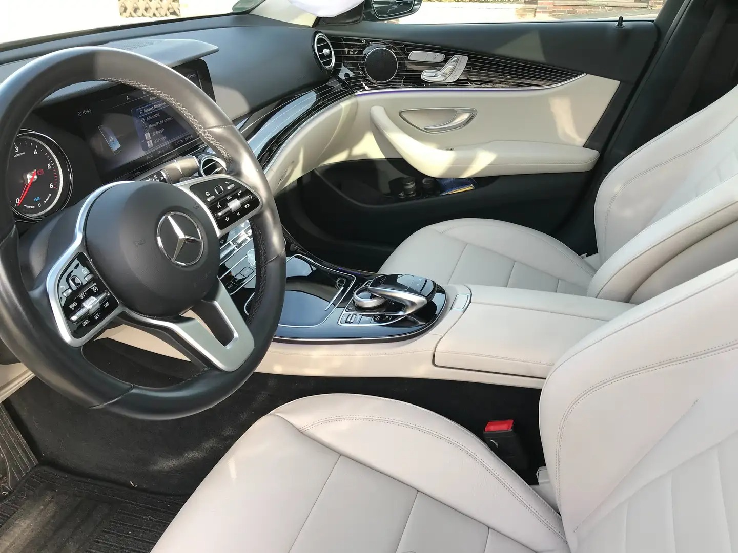Mercedes-Benz E 300 d T 9G-Tronic Avantgarde Hybrid elekt./ Diesel
