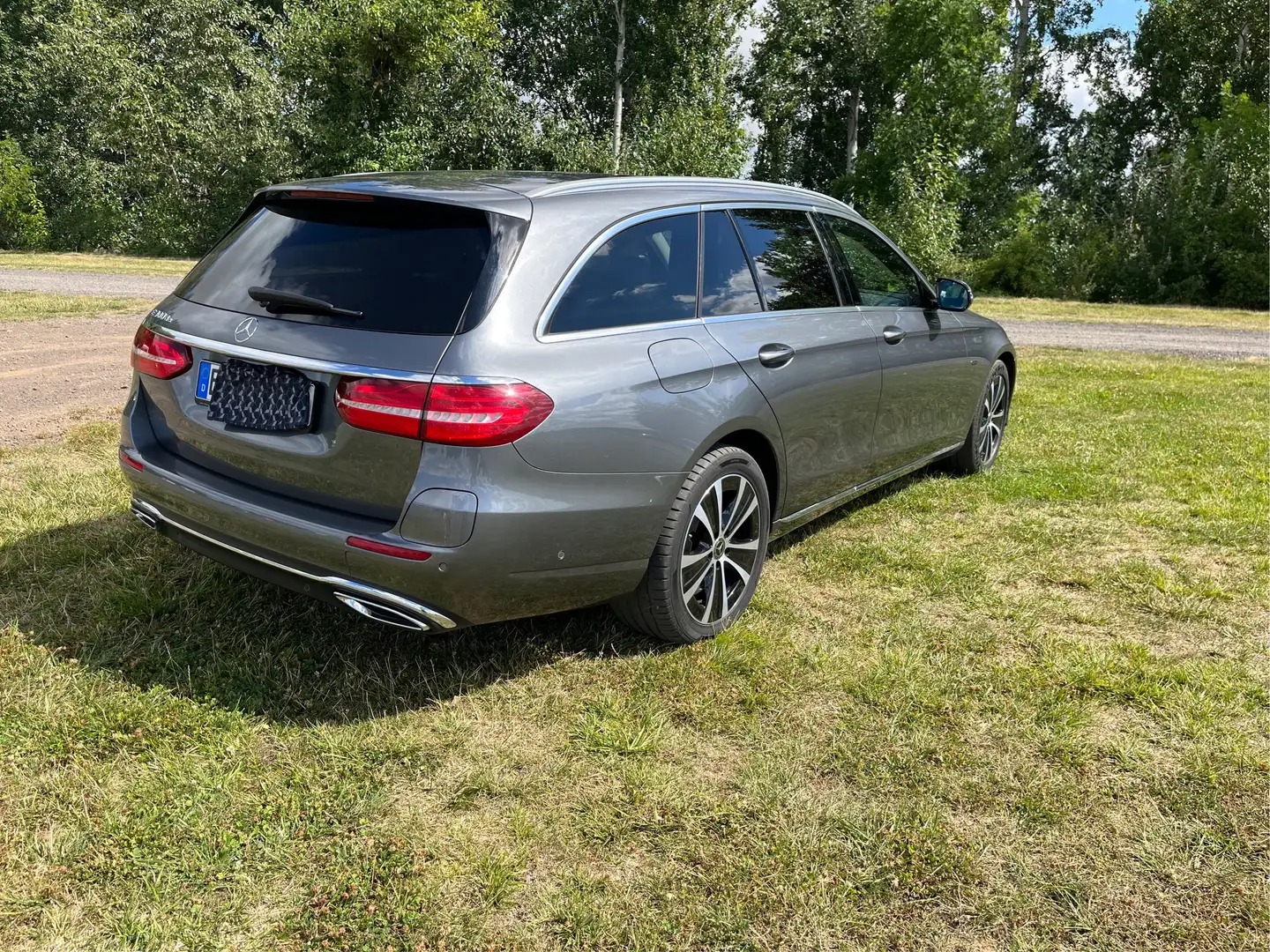 Mercedes-Benz E 300 d T 9G-Tronic Avantgarde Hybrid elekt./ Diesel