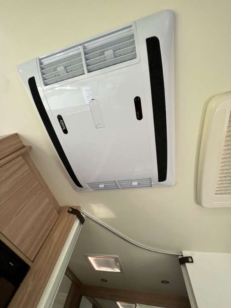 Bürstner Delfin IT 680 G photo 12