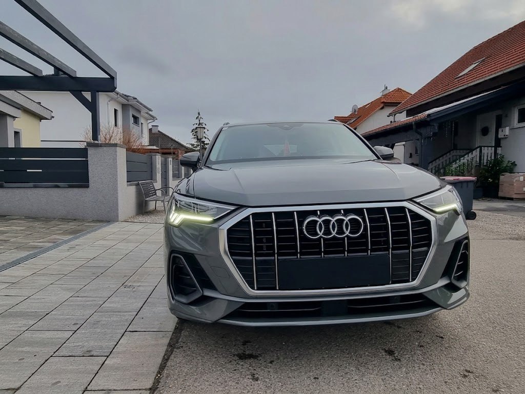 Audi Q3 35 TFSI S-Tronic S-line photo 2