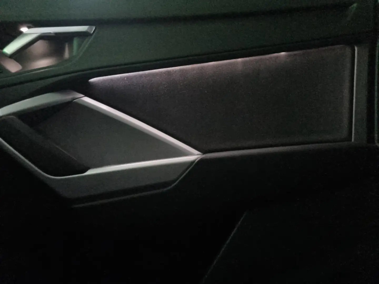Audi Q3 35 TFSI S-Tronic S-line photo 15