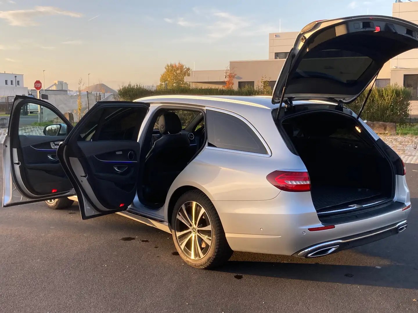 Mercedes-Benz E 400 d T Avantgarde Designio 4MATIC photo 9