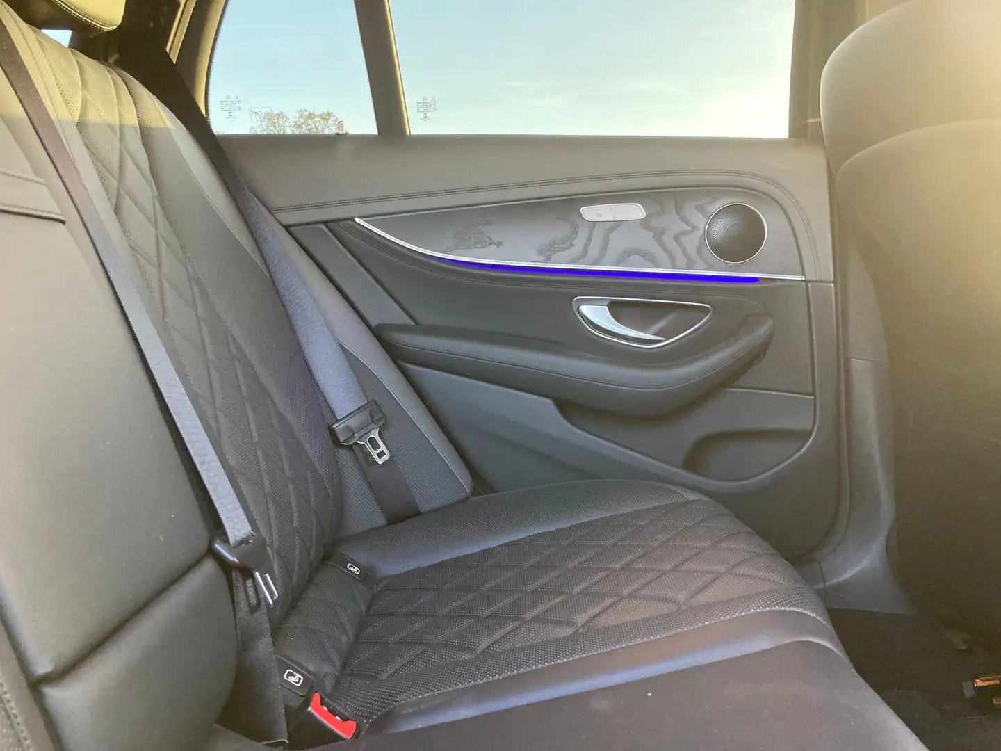Mercedes-Benz E 400 d T Avantgarde Designio 4MATIC photo 13