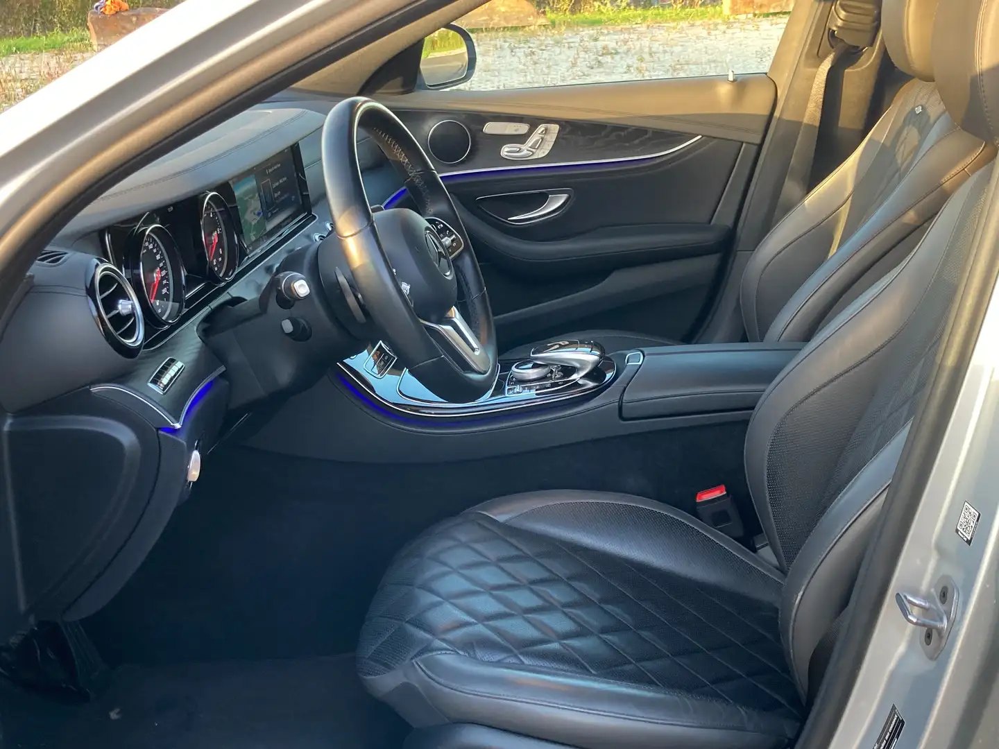 Mercedes-Benz E 400 d T Avantgarde Designio 4MATIC photo 16