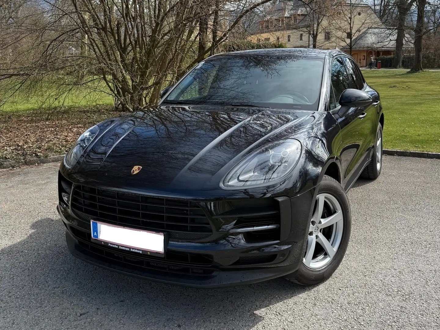 Porsche Macan photo 2