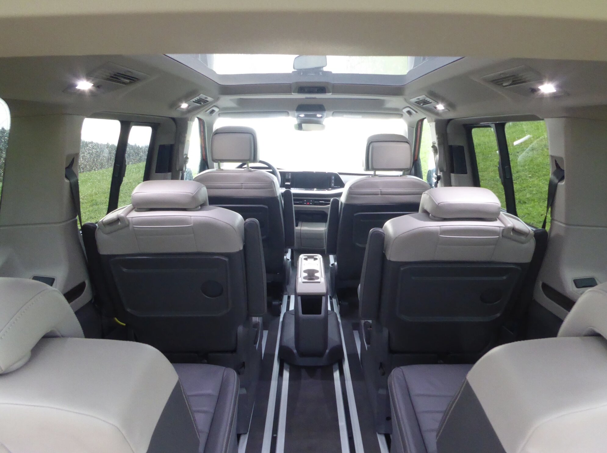 Volkswagen T7 Multivan 1.4 eHybrid Style DSG photo 11