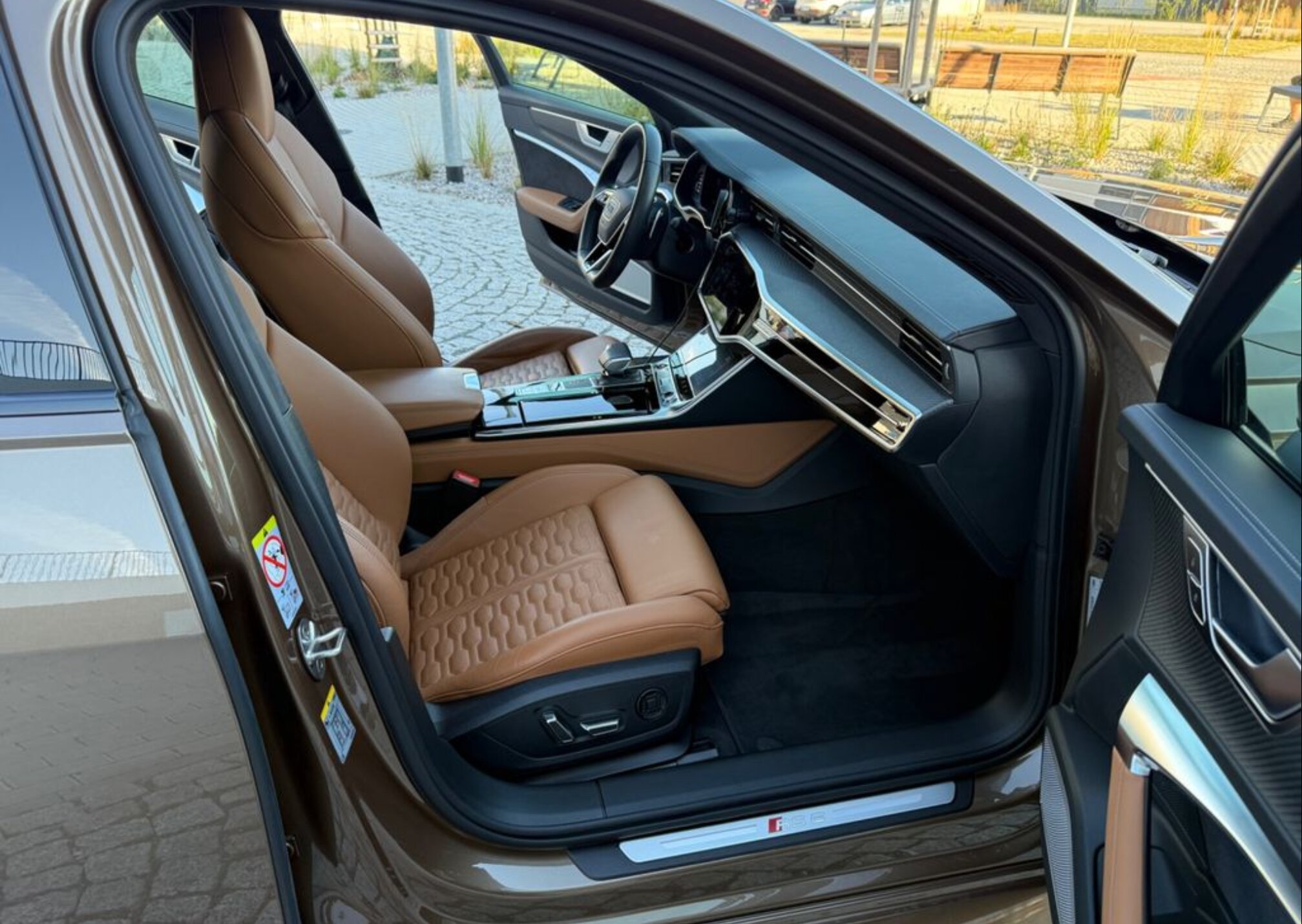 Audi RS6 photo 16