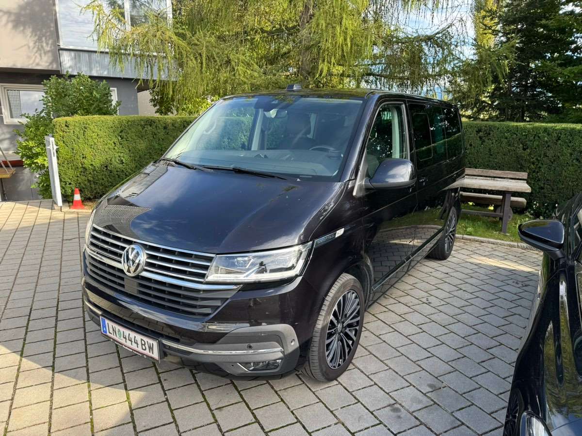 Volkswagen T6.1 Multivan Highline 2.0 TDI DSG 4Motion photo 2