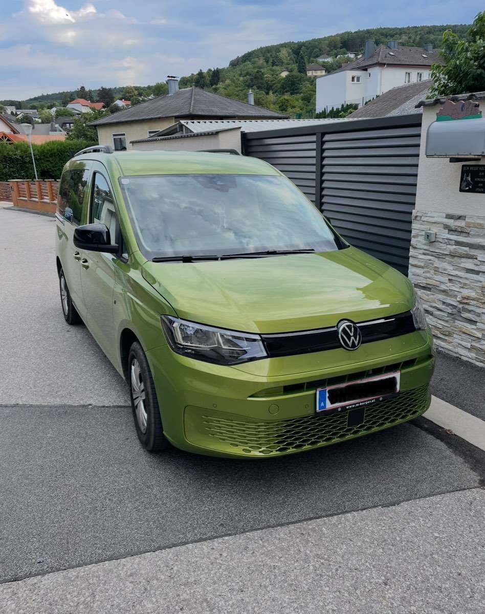 Volkswagen Caddy Maxi 1,5I photo 2