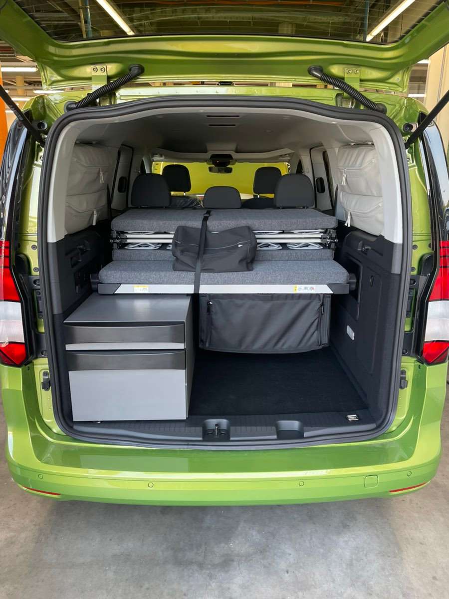 Volkswagen Caddy Maxi 1,5I photo 11