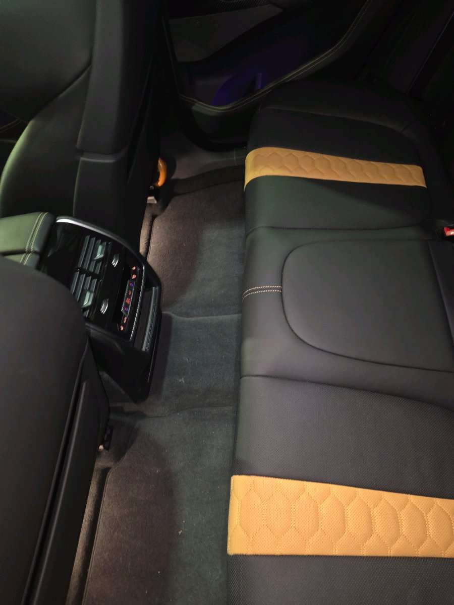 BMW X6 M Competition photo 14