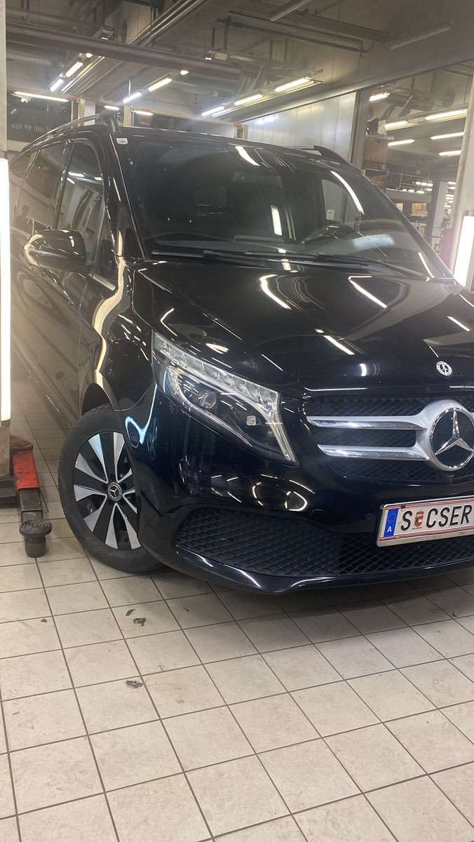 Mercedes-Benz V 250 d Kombi 4MATIC extralang Avantgarde photo 4