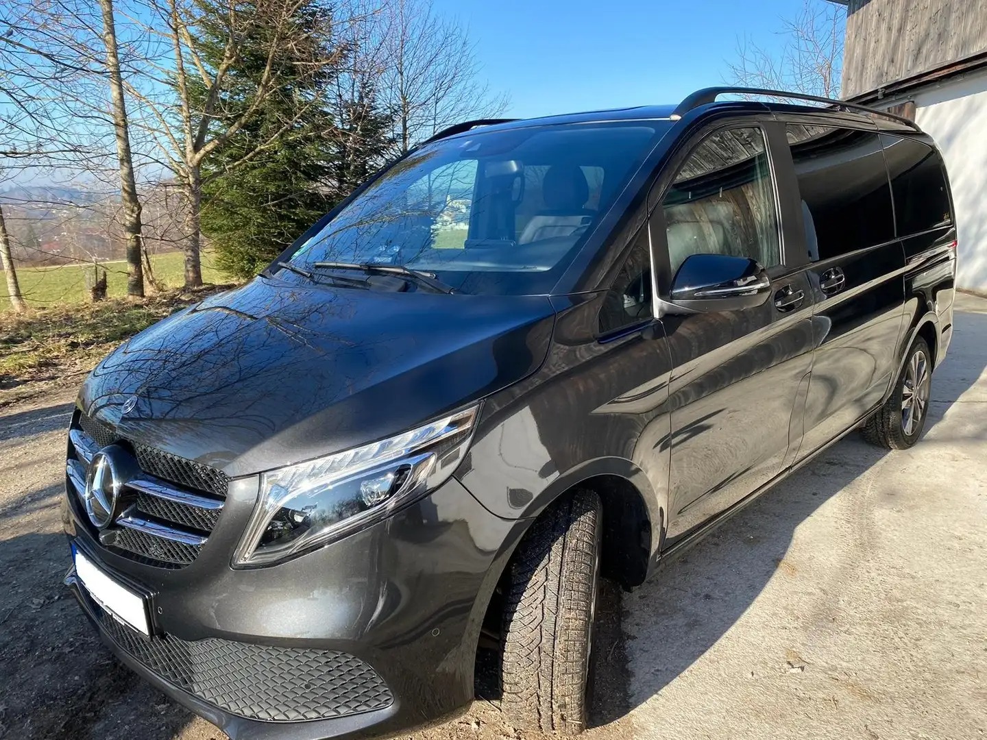 Mercedes-Benz V 300 d lang 4Matic 9G-TRONIC Avantgarde photo 2