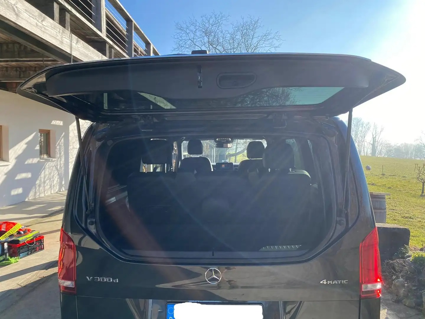 Mercedes-Benz V 300 d lang 4Matic 9G-TRONIC Avantgarde photo 8