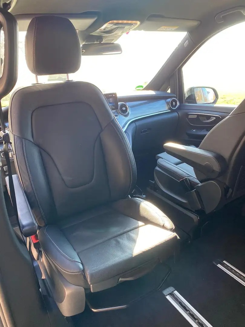 Mercedes-Benz V 300 d lang 4Matic 9G-TRONIC Avantgarde photo 10