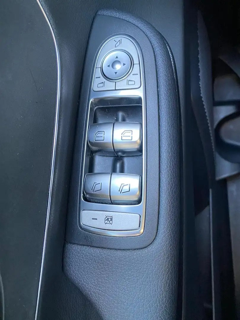 Mercedes-Benz V 300 d lang 4Matic 9G-TRONIC Avantgarde photo 14