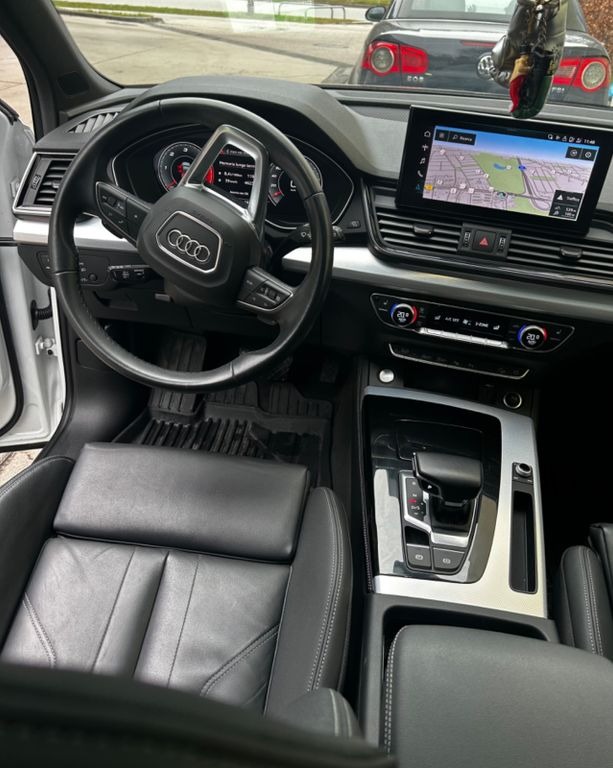 Audi Q5 Sportback 40 TDI S Line photo 10