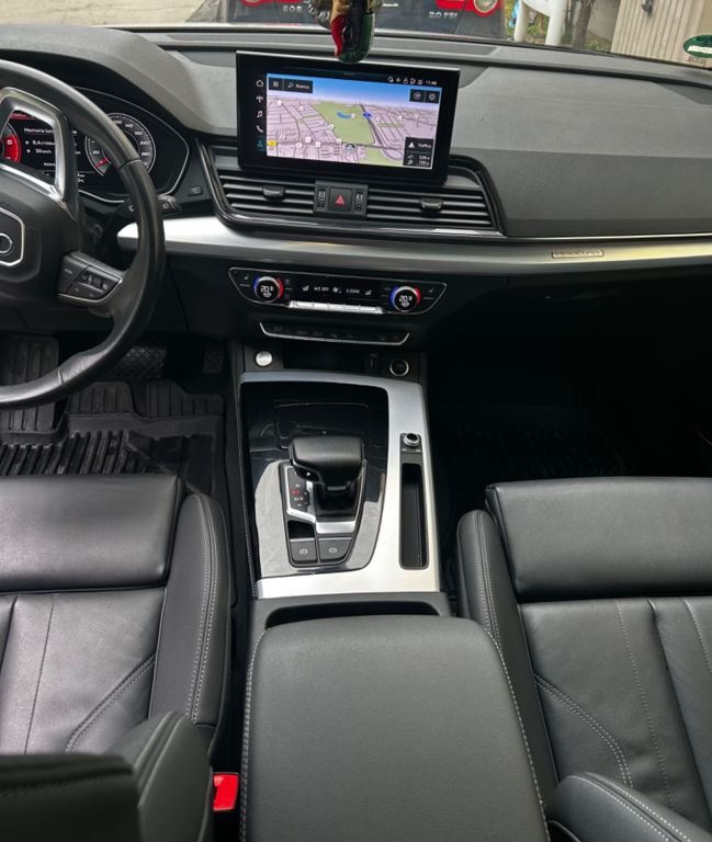 Audi Q5 Sportback 40 TDI S Line photo 11