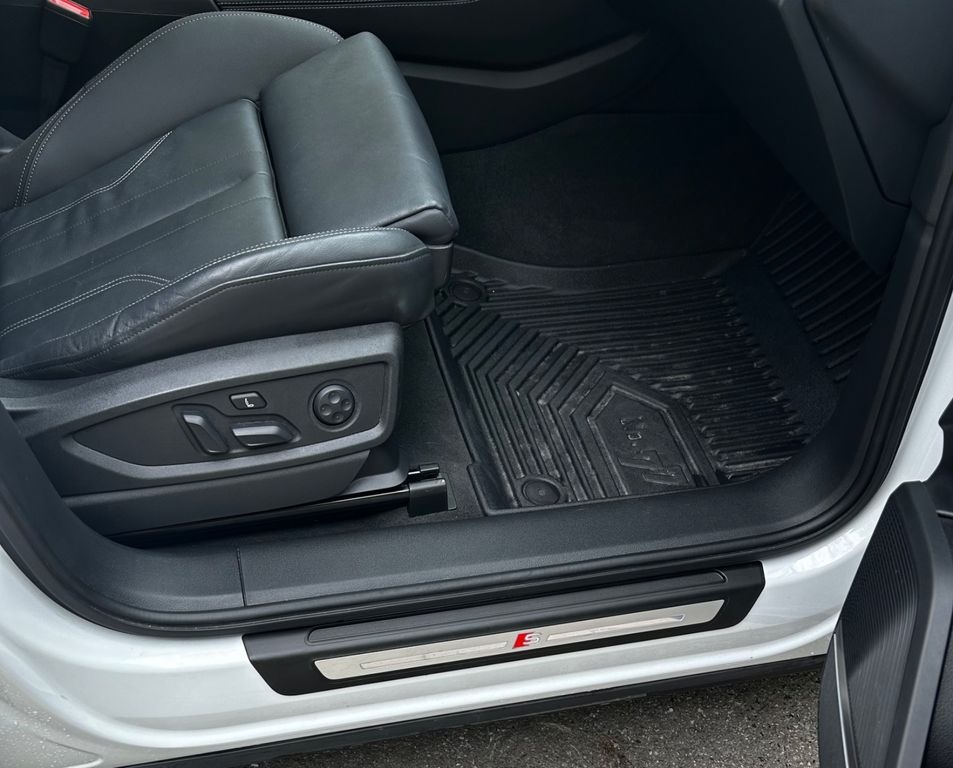 Audi Q5 Sportback 40 TDI S Line photo 14
