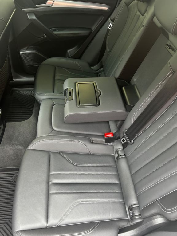 Audi Q5 Sportback 40 TDI S Line photo 16