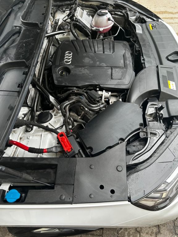Audi Q5 Sportback 40 TDI S Line photo 18