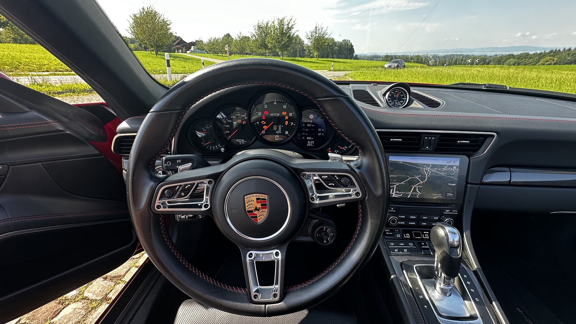Porsche 911 Carrera 4 GTS Cabrio PDK photo 15