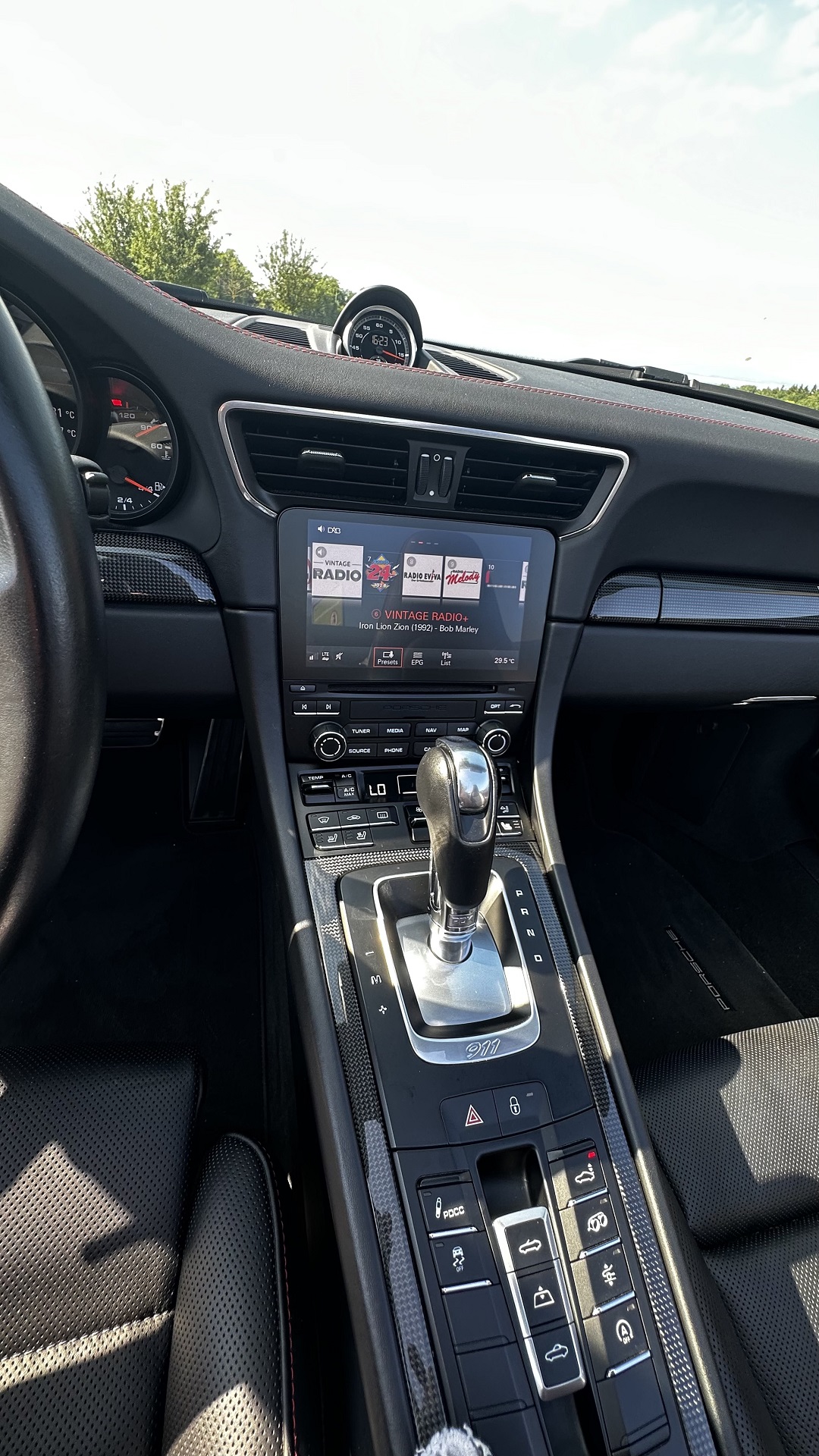 Porsche 911 Carrera 4 GTS Cabrio PDK photo 16