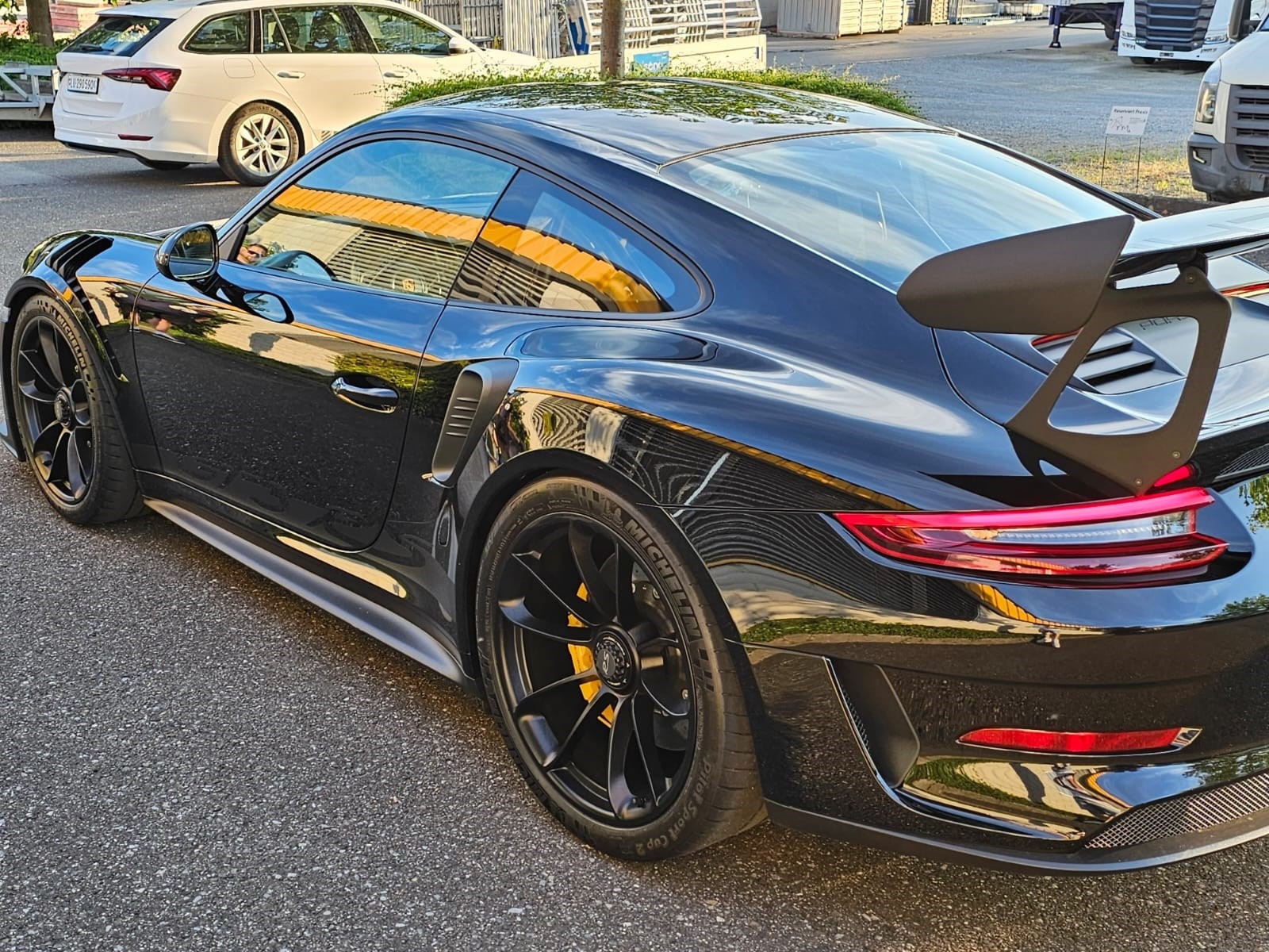 Porsche 911 GT3 RS WEISSACH photo 8