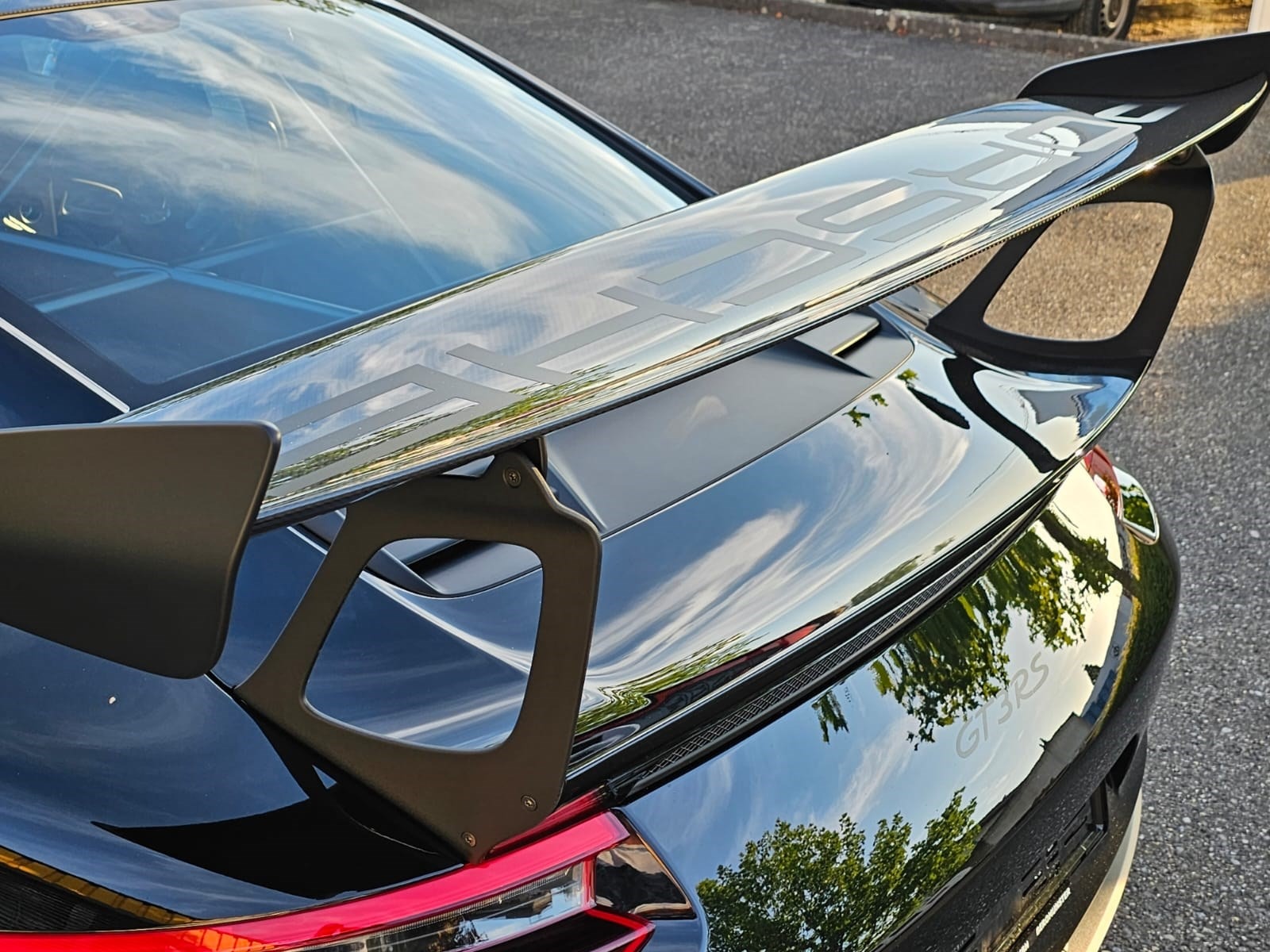 Porsche 911 GT3 RS WEISSACH photo 9