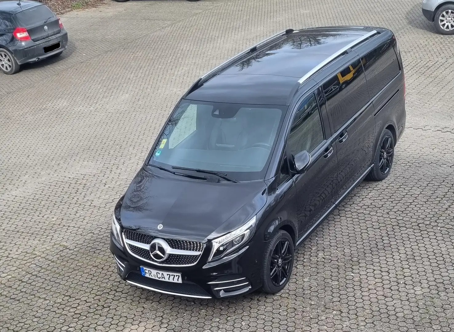 Mercedes-Benz V 300 d Lang 4Matic 9G-TRONIC Edition photo 2