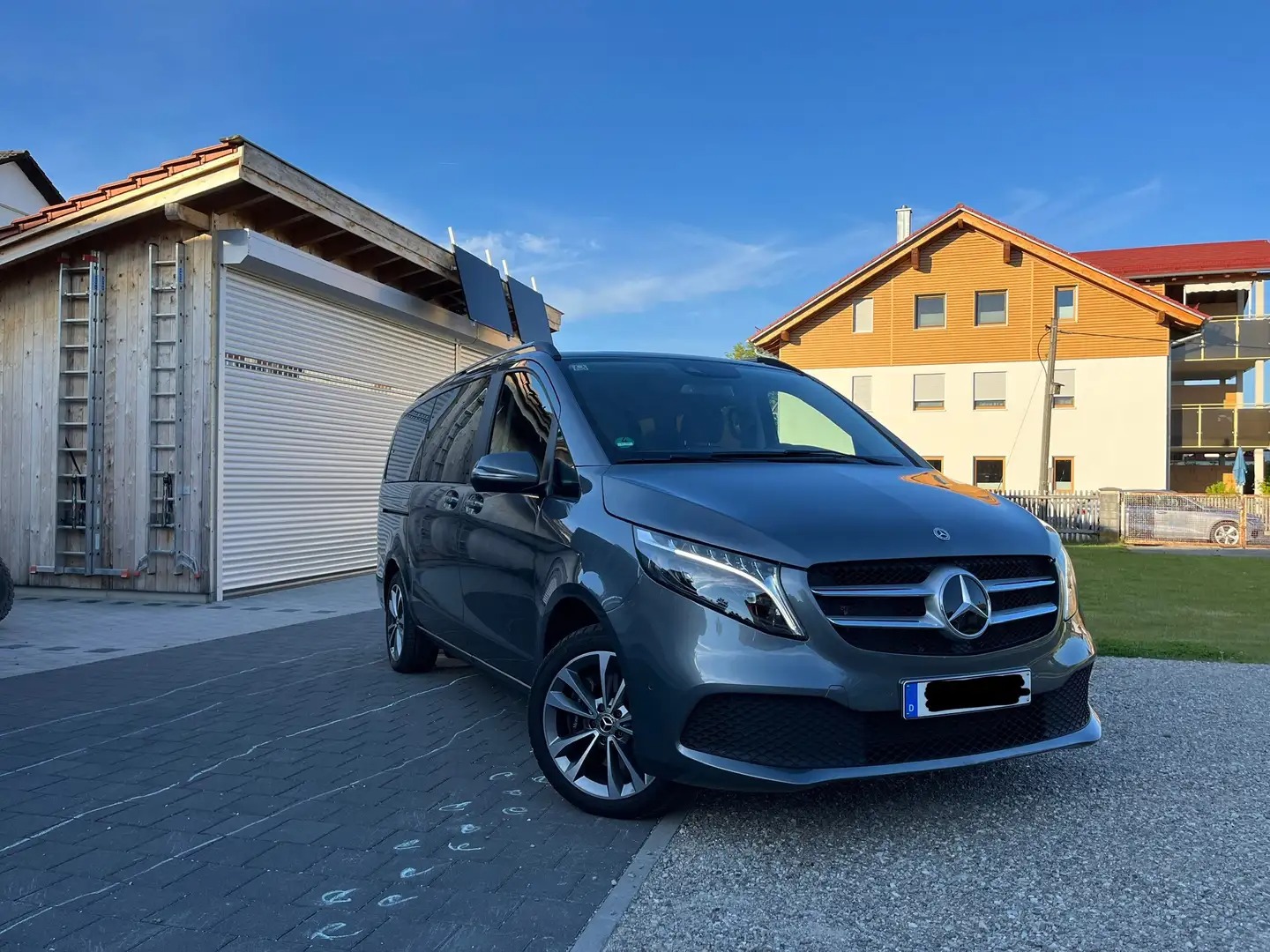 Mercedes-Benz V 250 d Lang 9G-TRONIC Edition photo 2