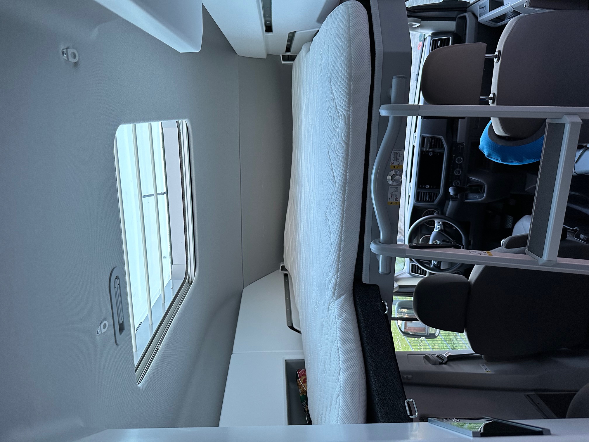 Volkswagen Grand California 600 photo 11