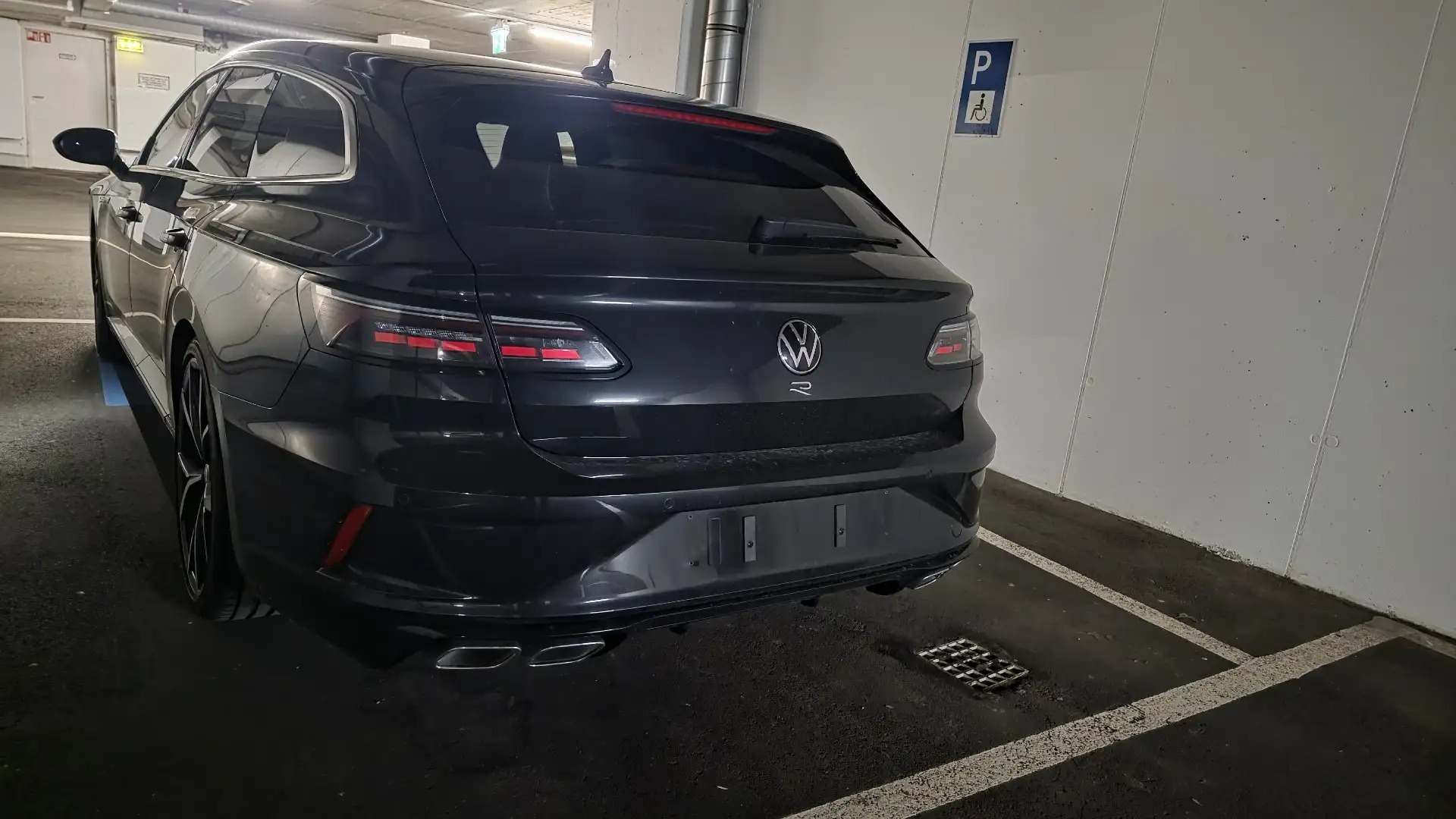 Volkswagen Arteon SB 2,0 TSI 4Motion R DSG photo 8