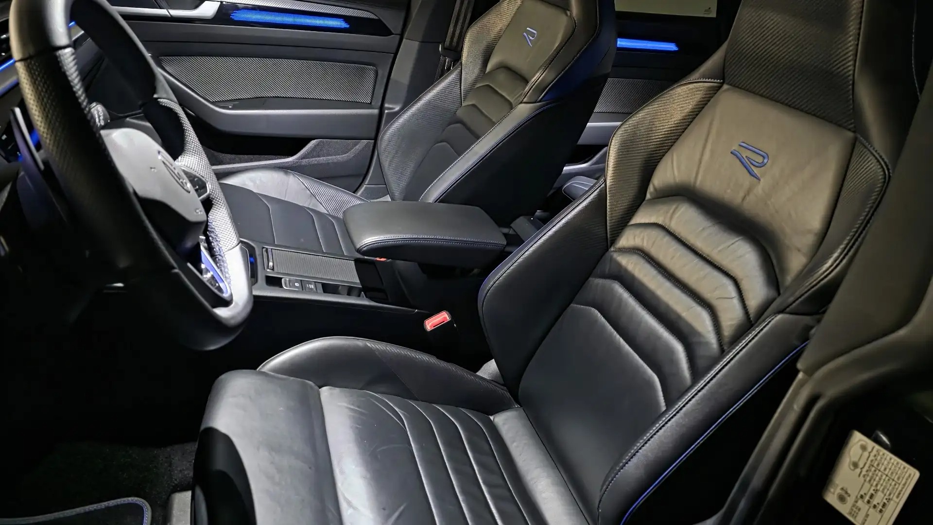 Volkswagen Arteon SB 2,0 TSI 4Motion R DSG photo 16