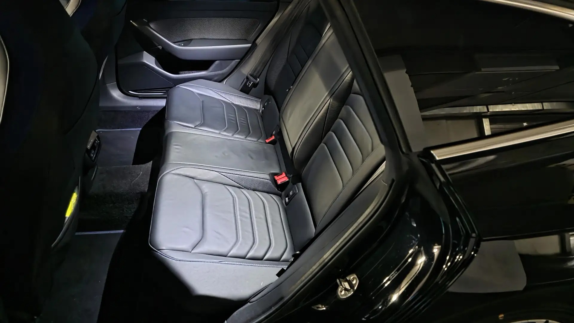 Volkswagen Arteon SB 2,0 TSI 4Motion R DSG photo 20