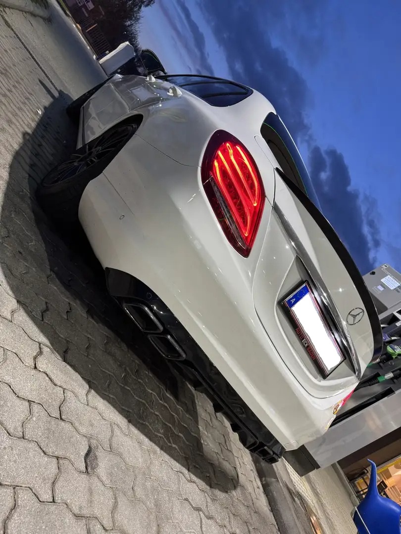 Mercedes-Benz C 220 d 4MATIC AMG Line photo 8