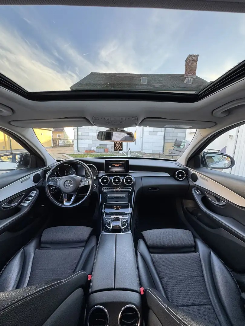 Mercedes-Benz C 220 d 4MATIC AMG Line photo 15