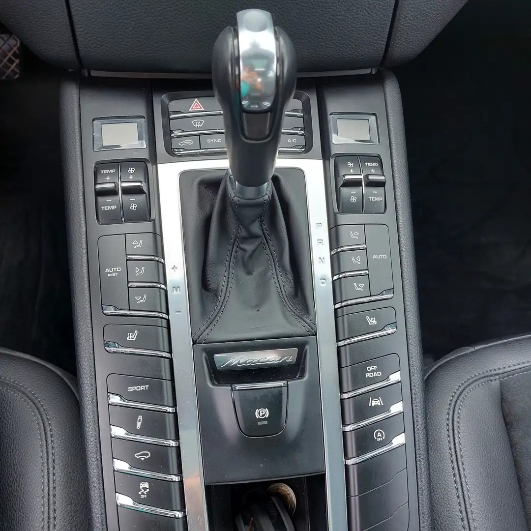 Porsche Macan S 3.0 photo 9