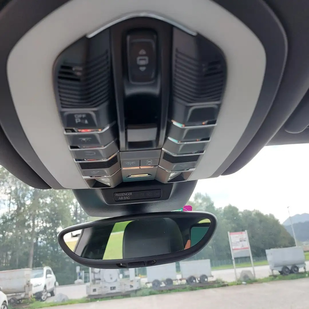 Porsche Macan S 3.0 photo 10
