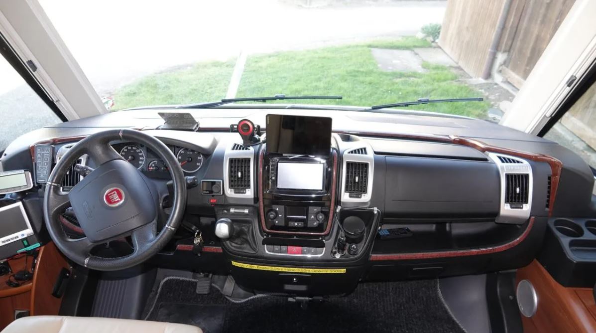 Carthago Chic E-Line I51 Linerclass Fiat Ducato photo 17