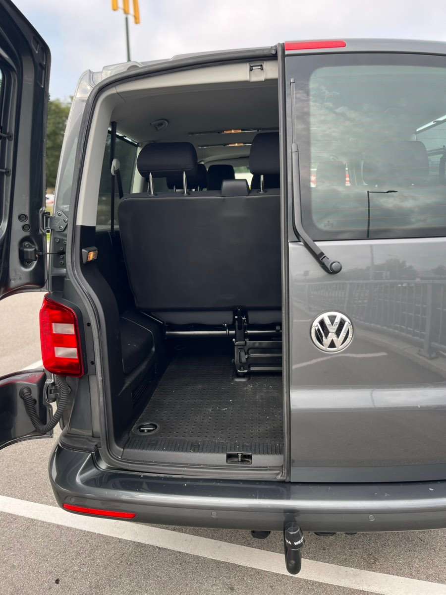 Volkswagen Caravelle Family 2.0 photo 6