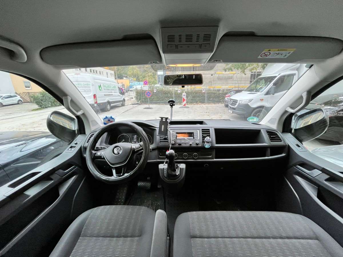 Volkswagen Caravelle Family 2.0 photo 7