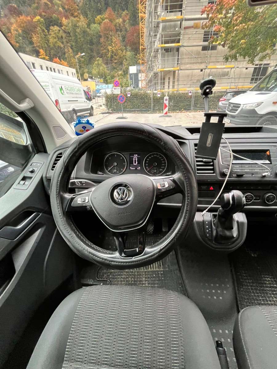 Volkswagen Caravelle Family 2.0 photo 8