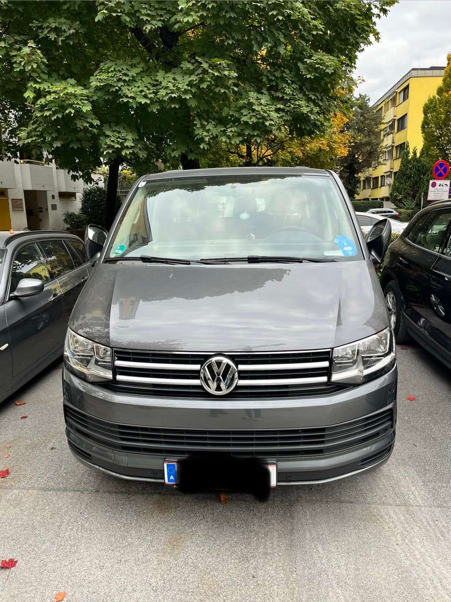 Volkswagen Caravelle Family 2.0 photo 14